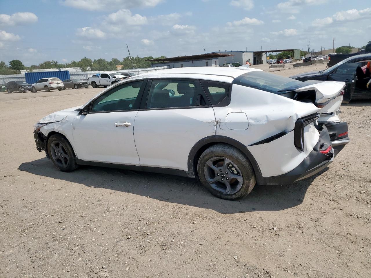 Kia K4