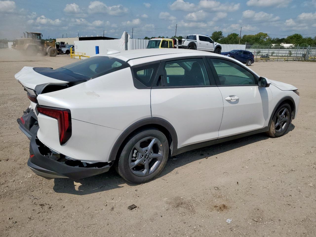 Kia K4