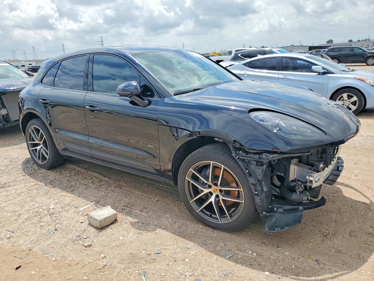 Porsche Macan Base