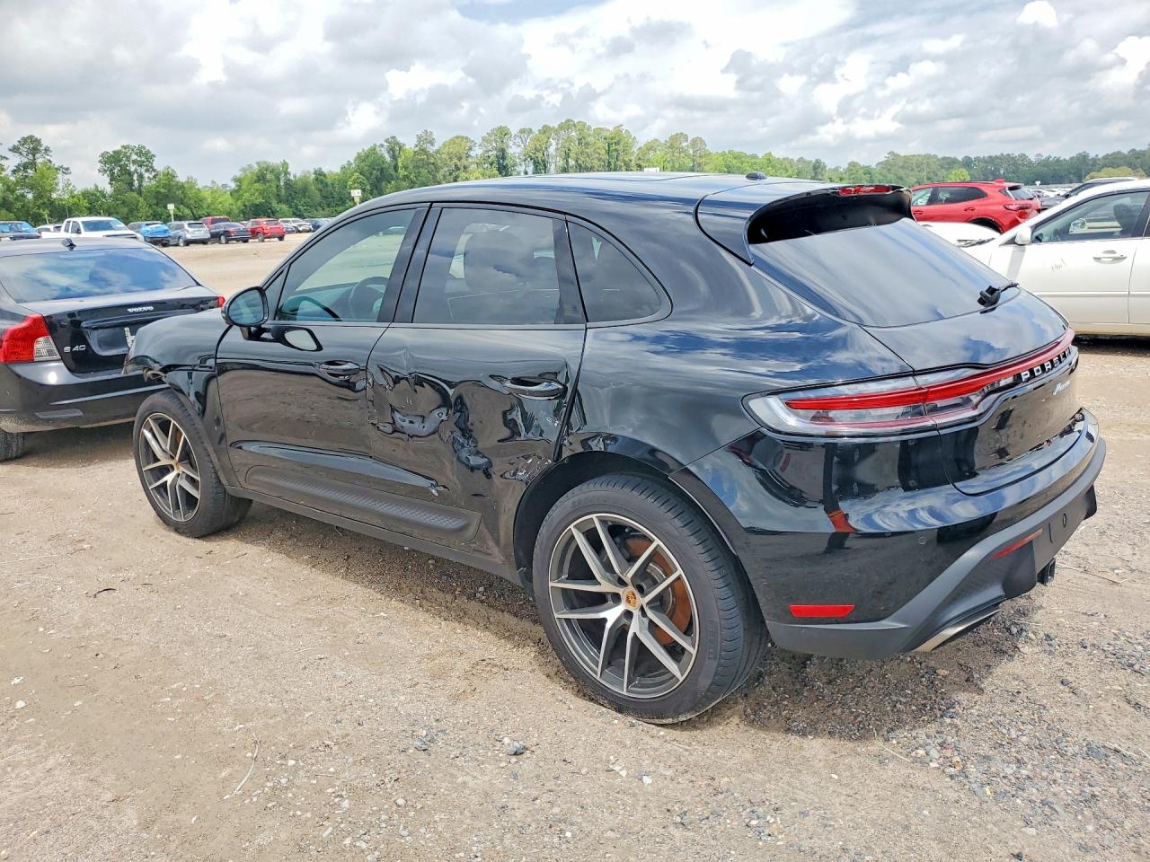 Porsche Macan Base