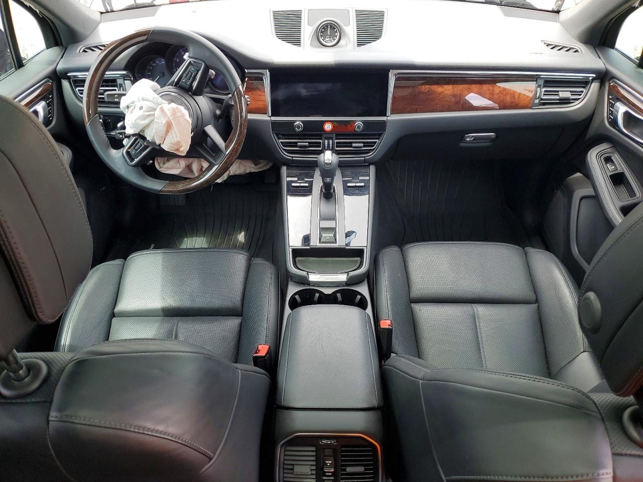 Porsche Macan Base