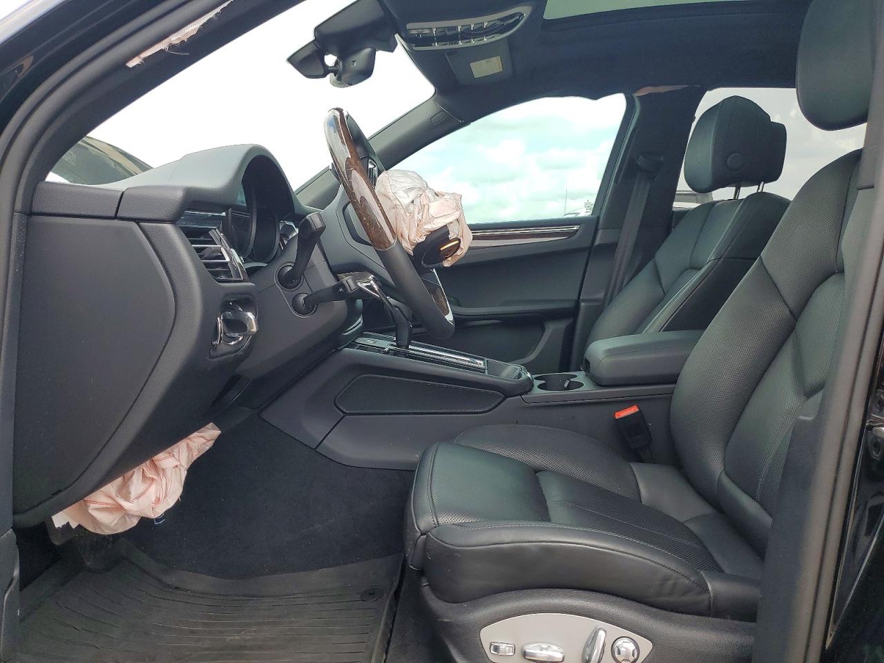 Porsche Macan Base
