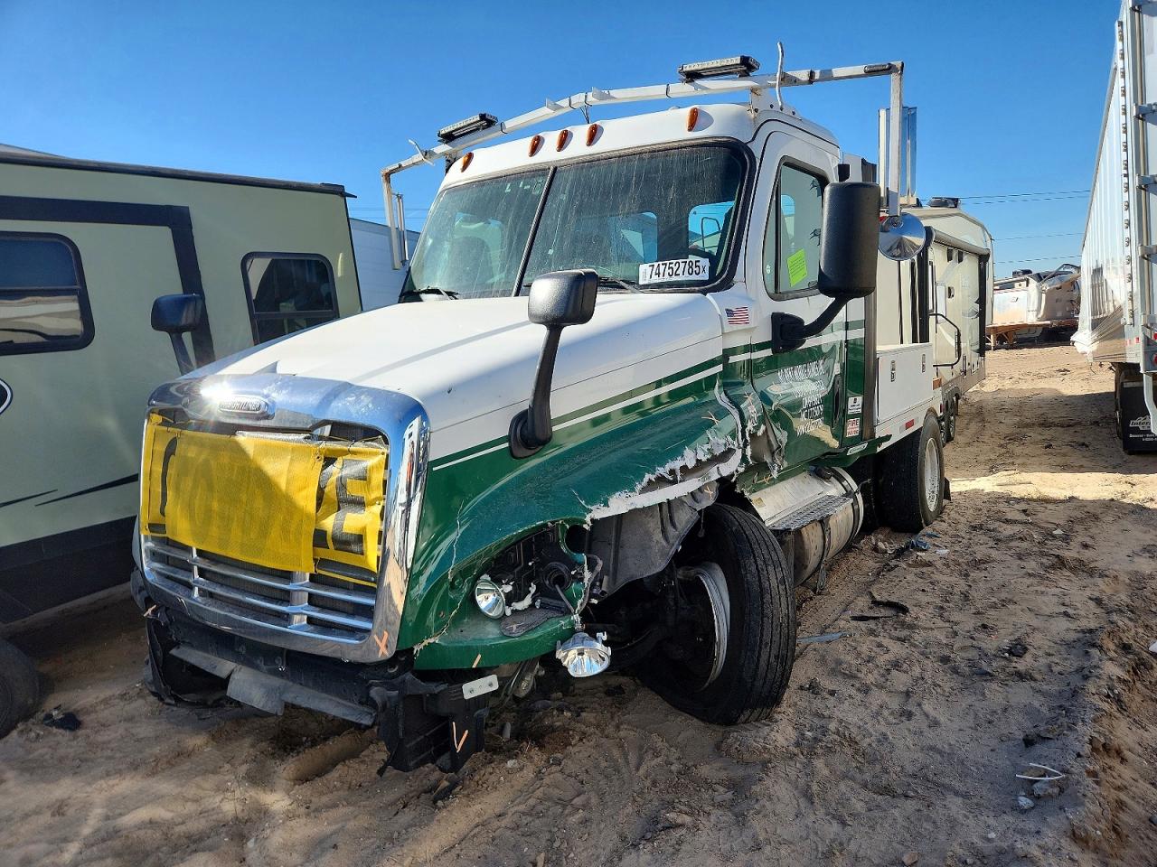 Freigliner Cascadia 125