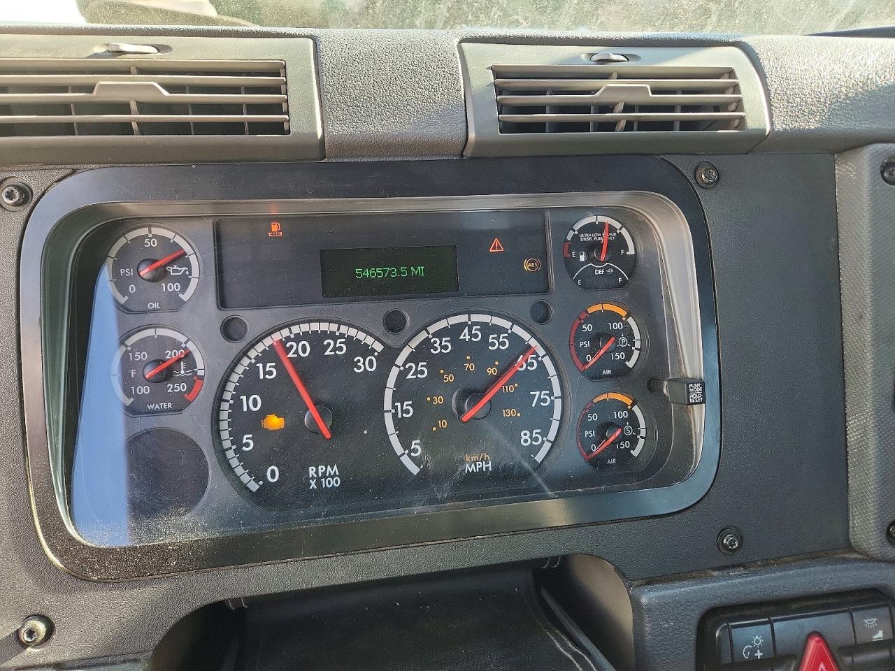 Freigliner Cascadia 125