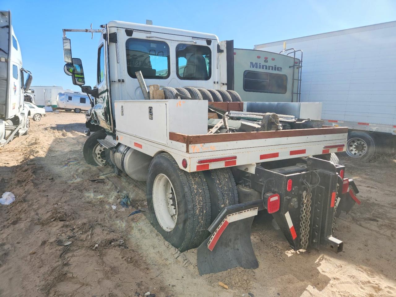 Freigliner Cascadia 125