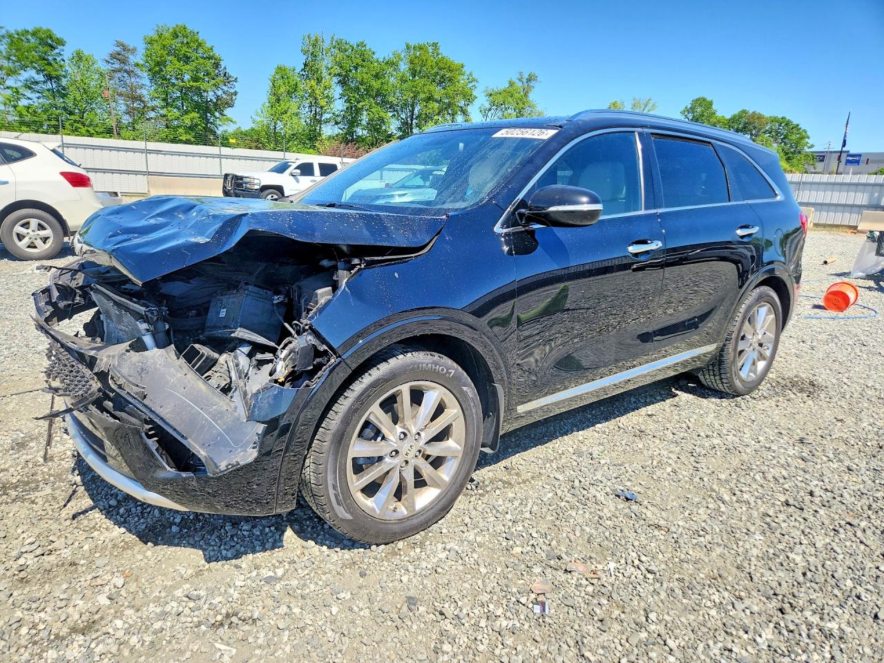 Salvage Kia Sorento Image