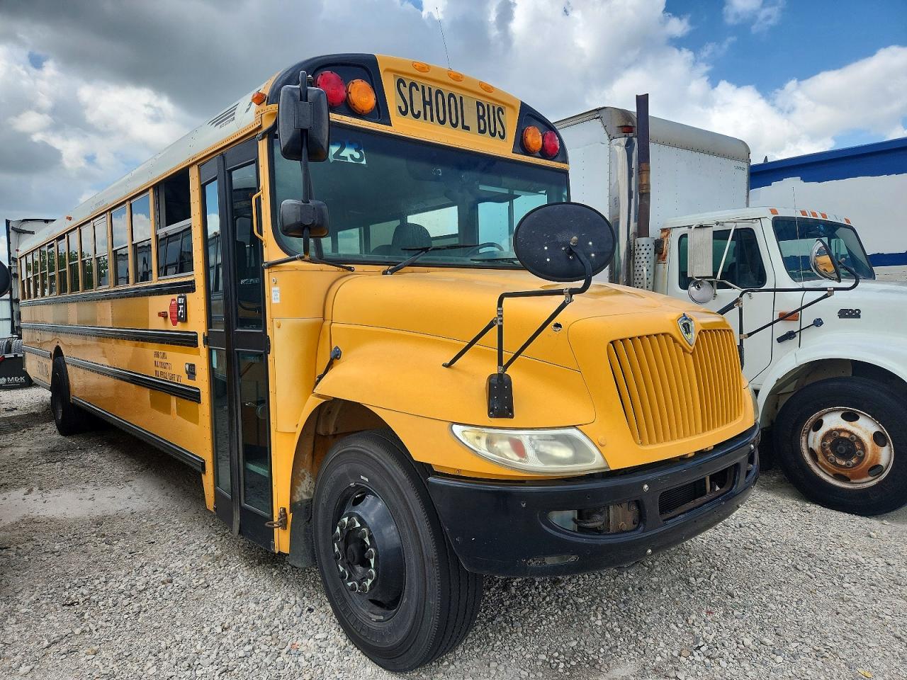 Salvage Ic Corporation Bus Image