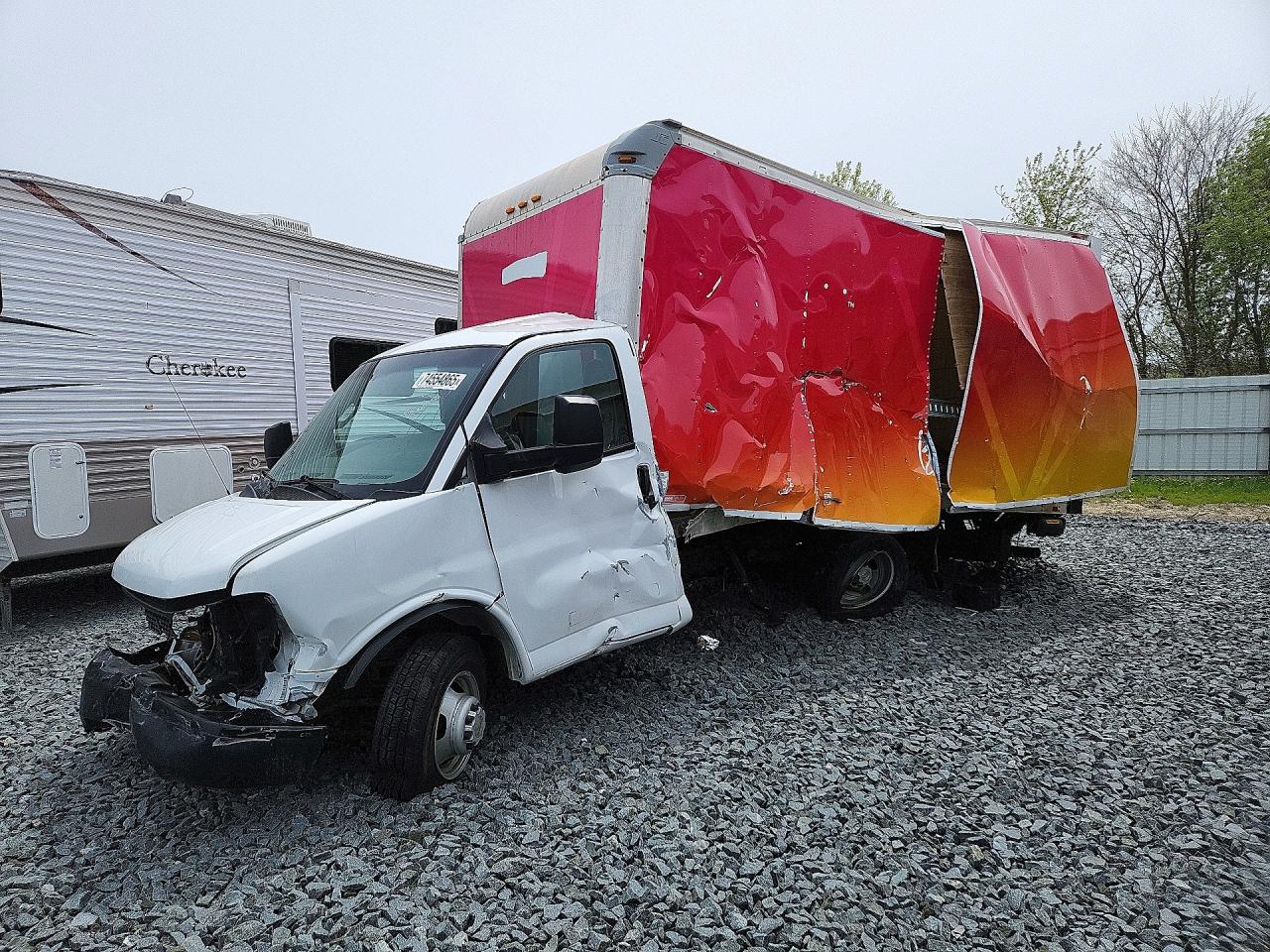 Salvage Chevrolet Express Image