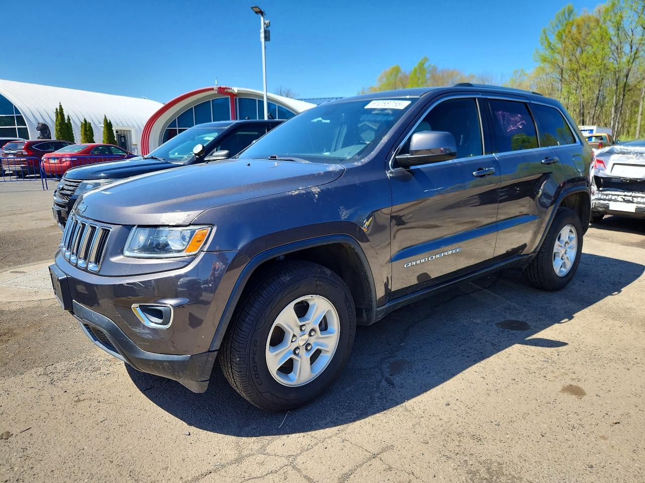 Salvage Jeep Cherokee Image