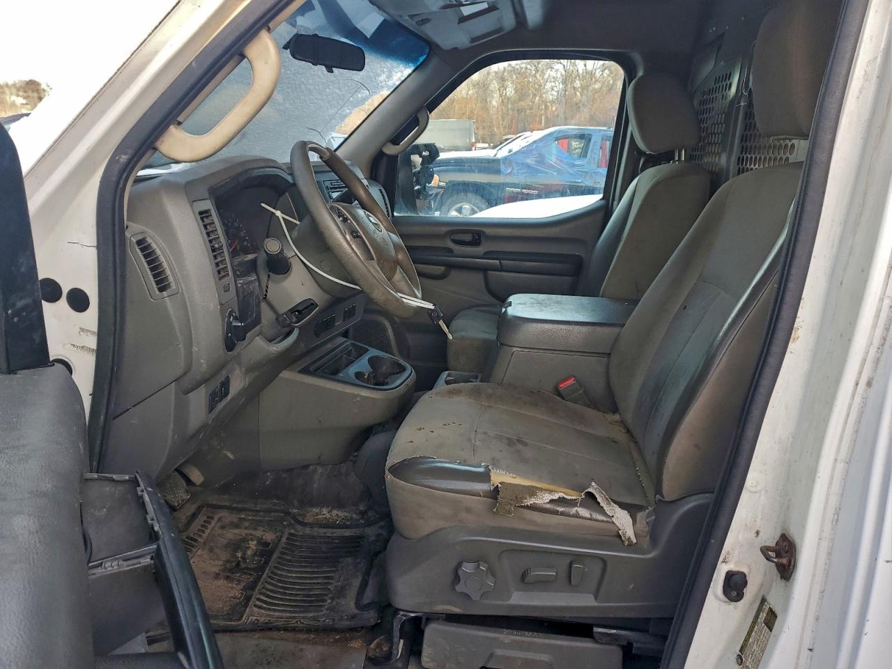 Nissan Nv