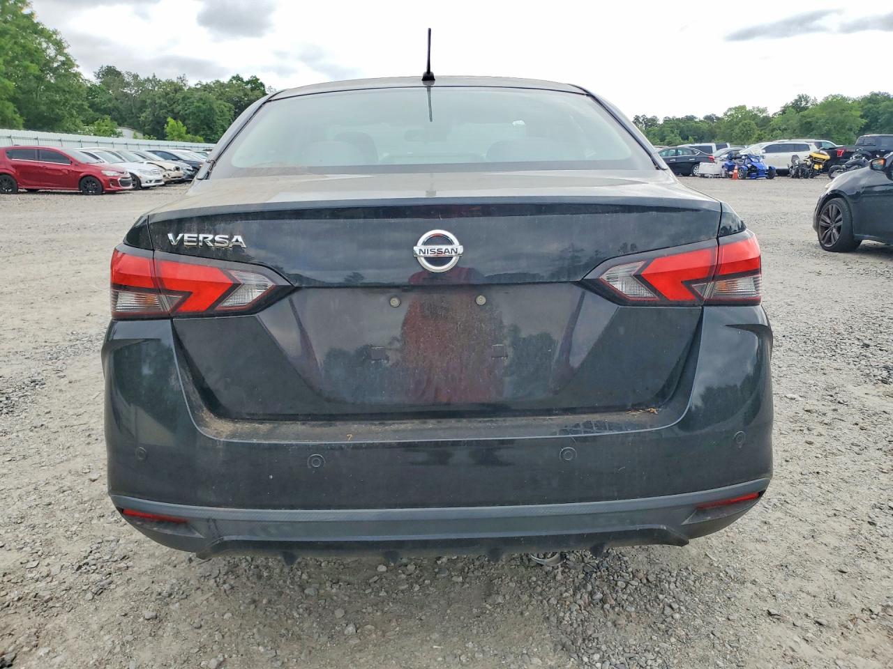Nissan Versa S