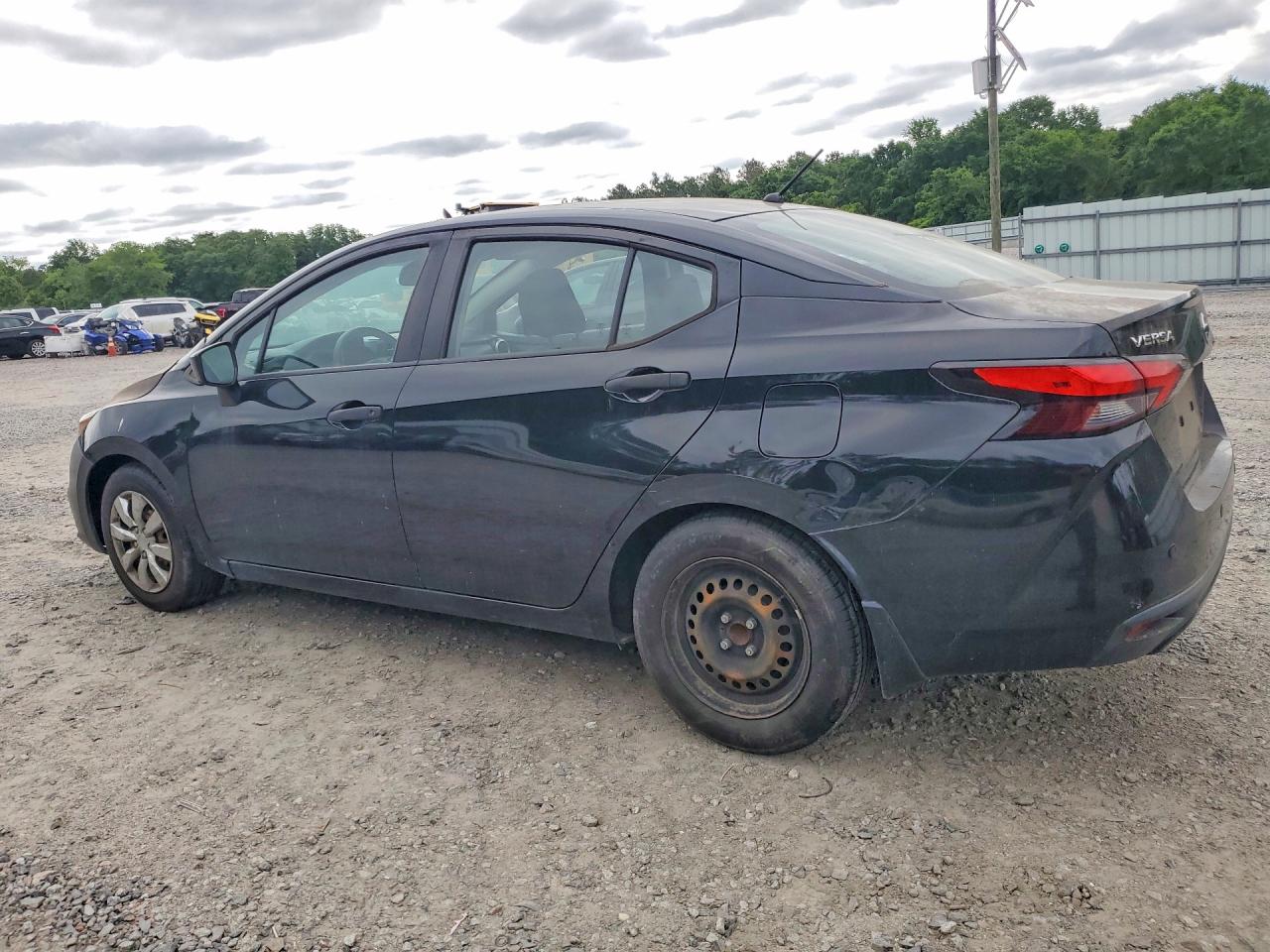 Nissan Versa S