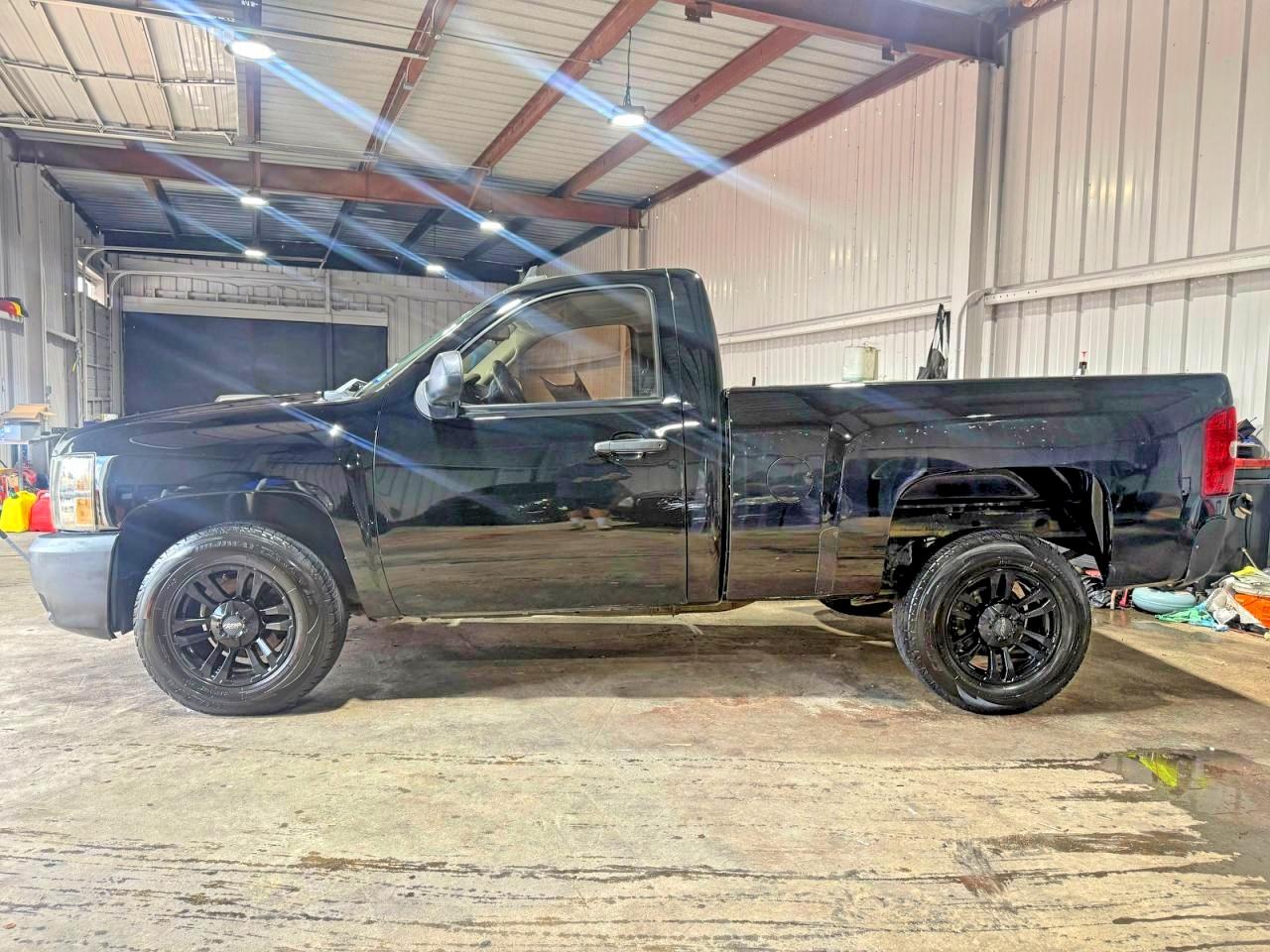 Chevrolet Silverado C1500