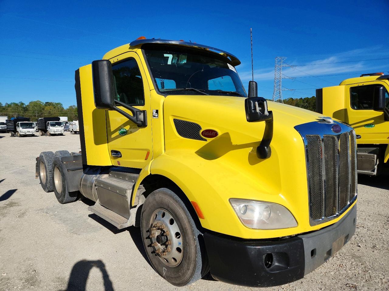Salvage Peterbilt 579 Image