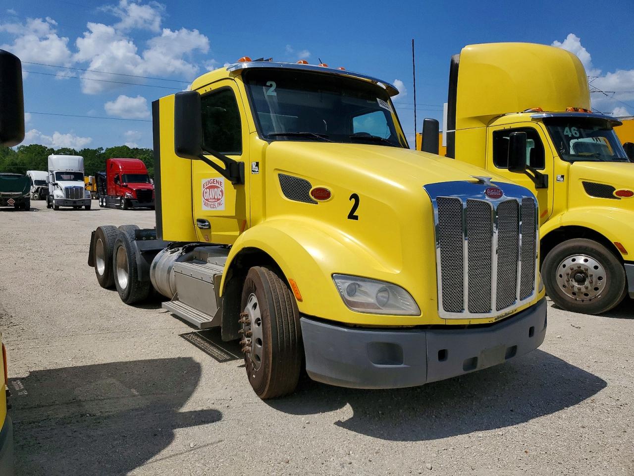 Salvage Peterbilt 579 Image