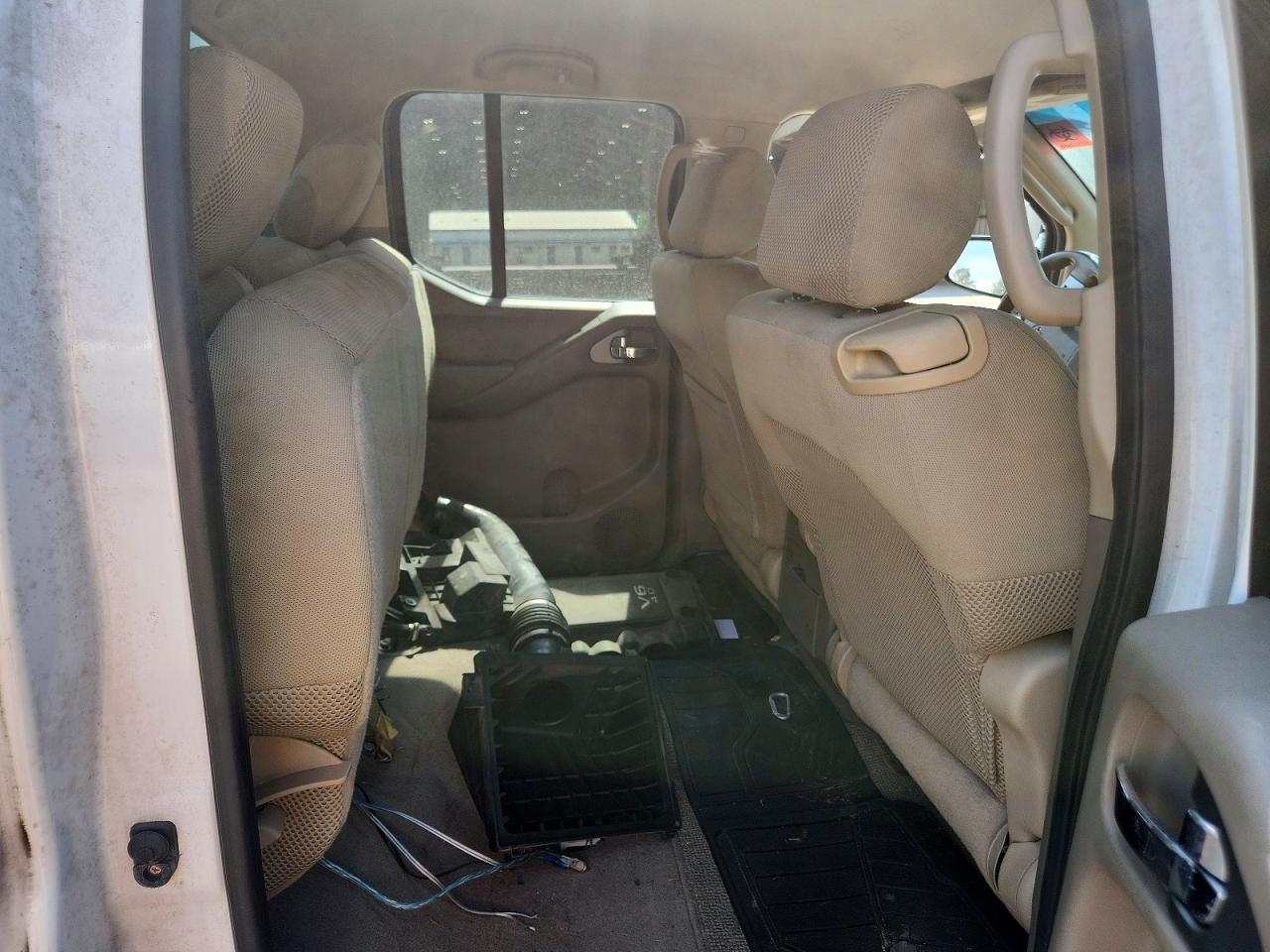 Nissan Frontier Se V6