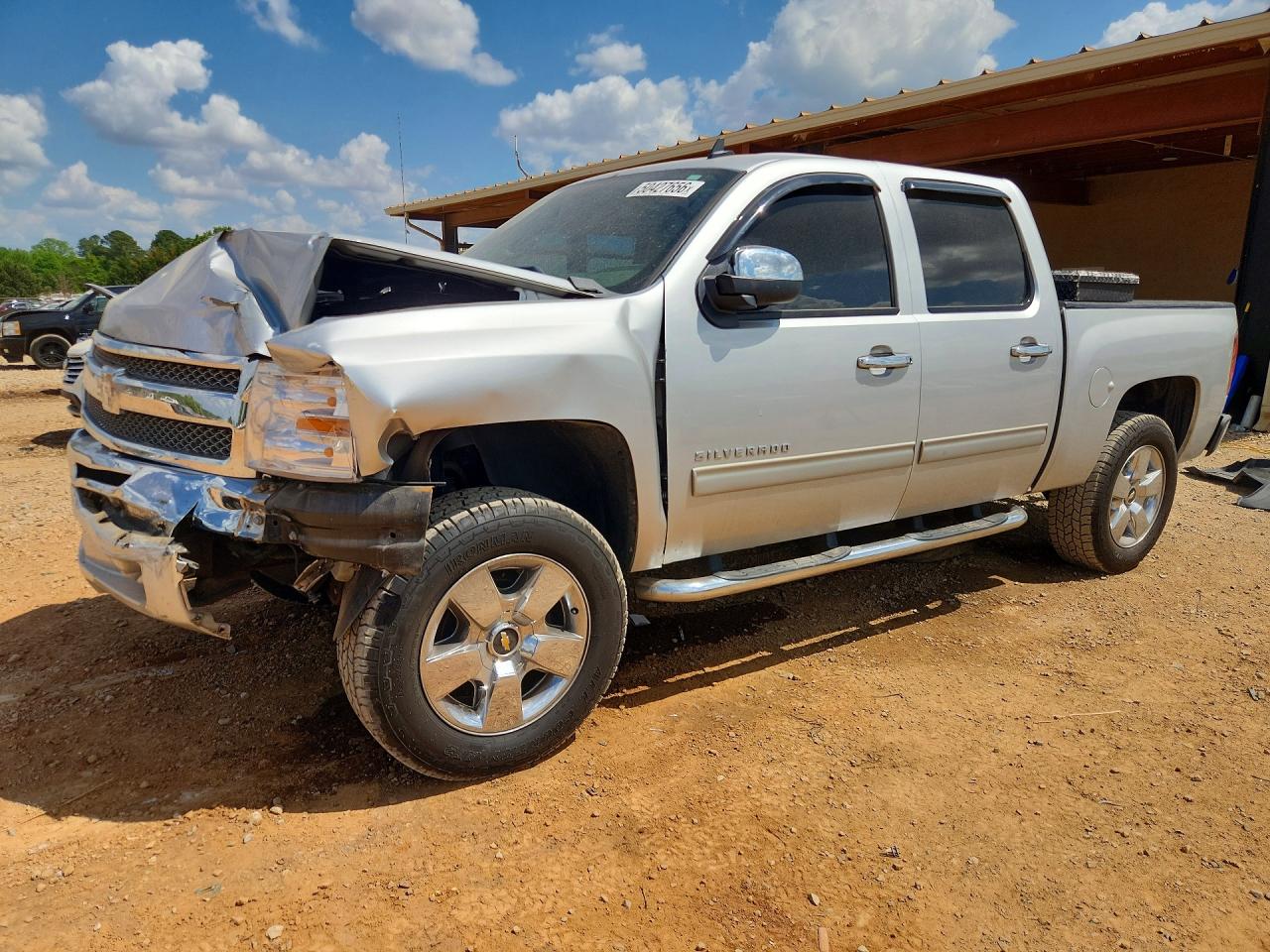 Salvage Chevrolet Silverado Image