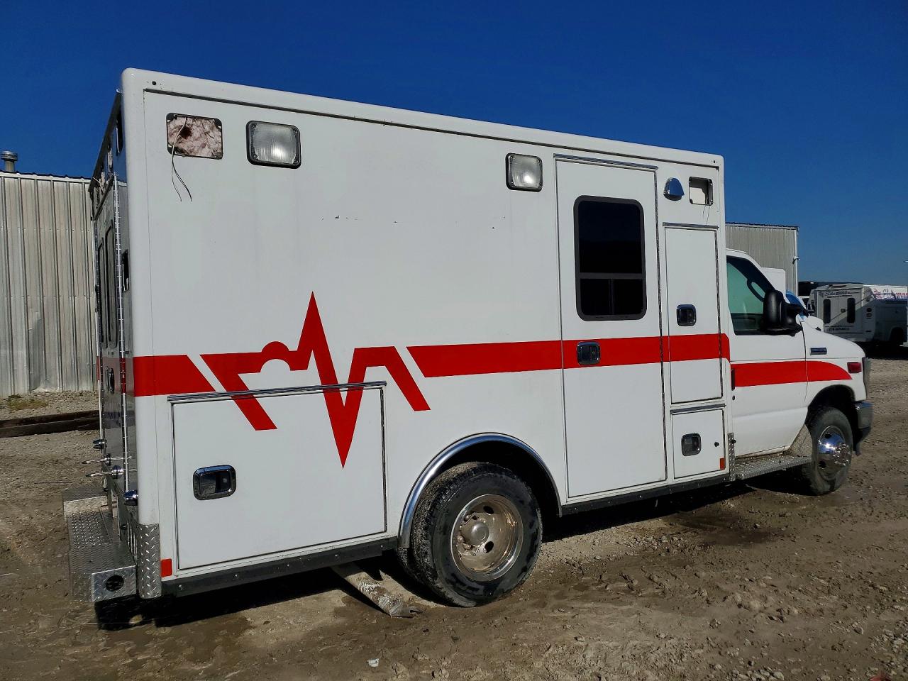Ford Econoline E350 Super Duty Cutaway Van