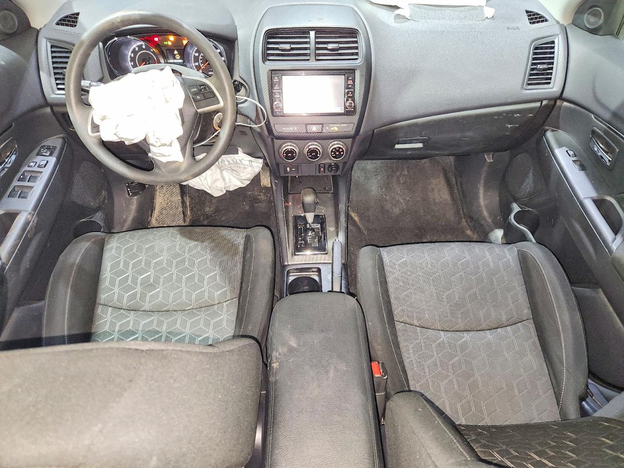 Mitsubishi Outlander S