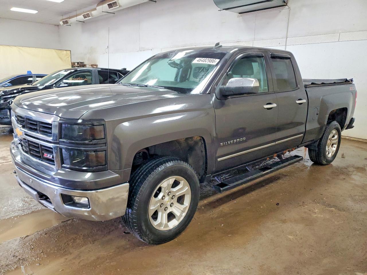 Salvage Chevrolet Silverado Image