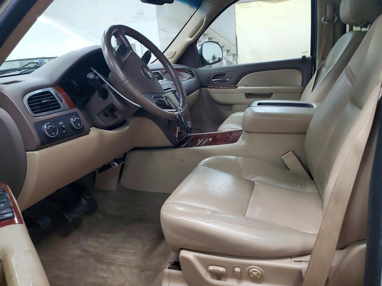 Chevrolet Suburban K1500 Ltz