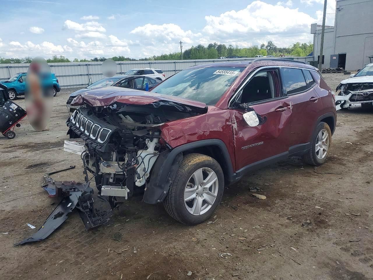 Salvage Jeep Compass Image