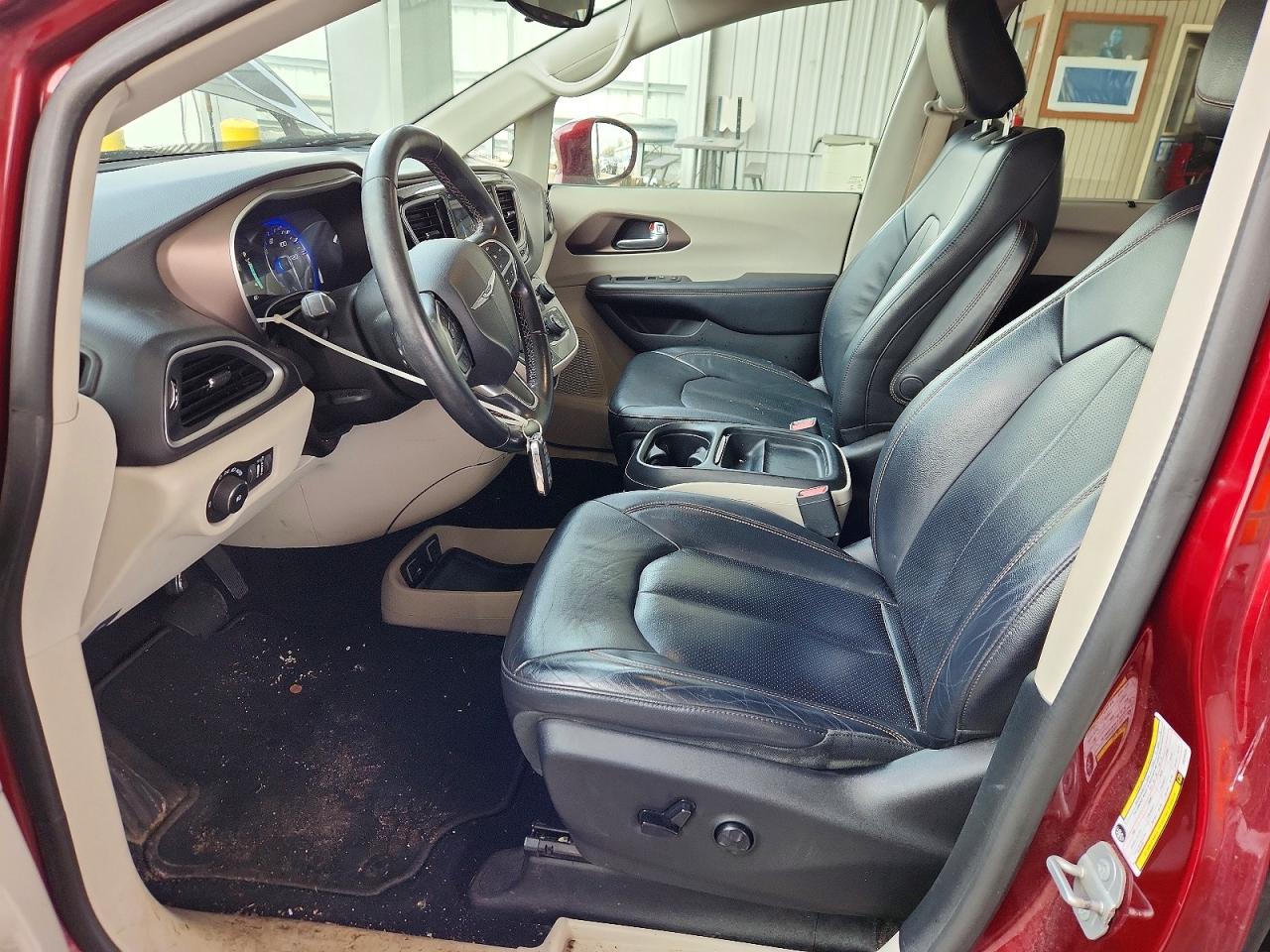 Chrysler Pacifica Touring L