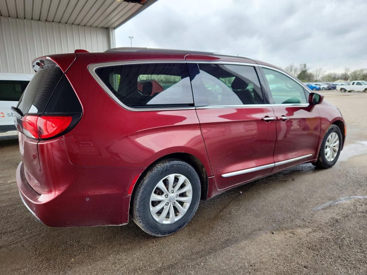 Chrysler Pacifica Touring L