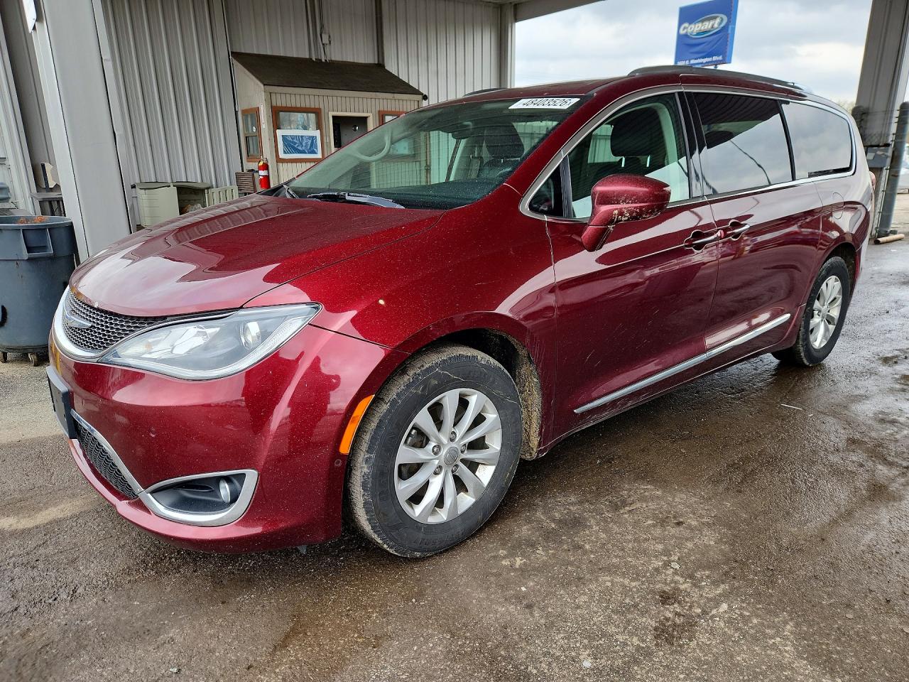 Salvage Chrysler Pacifica Image