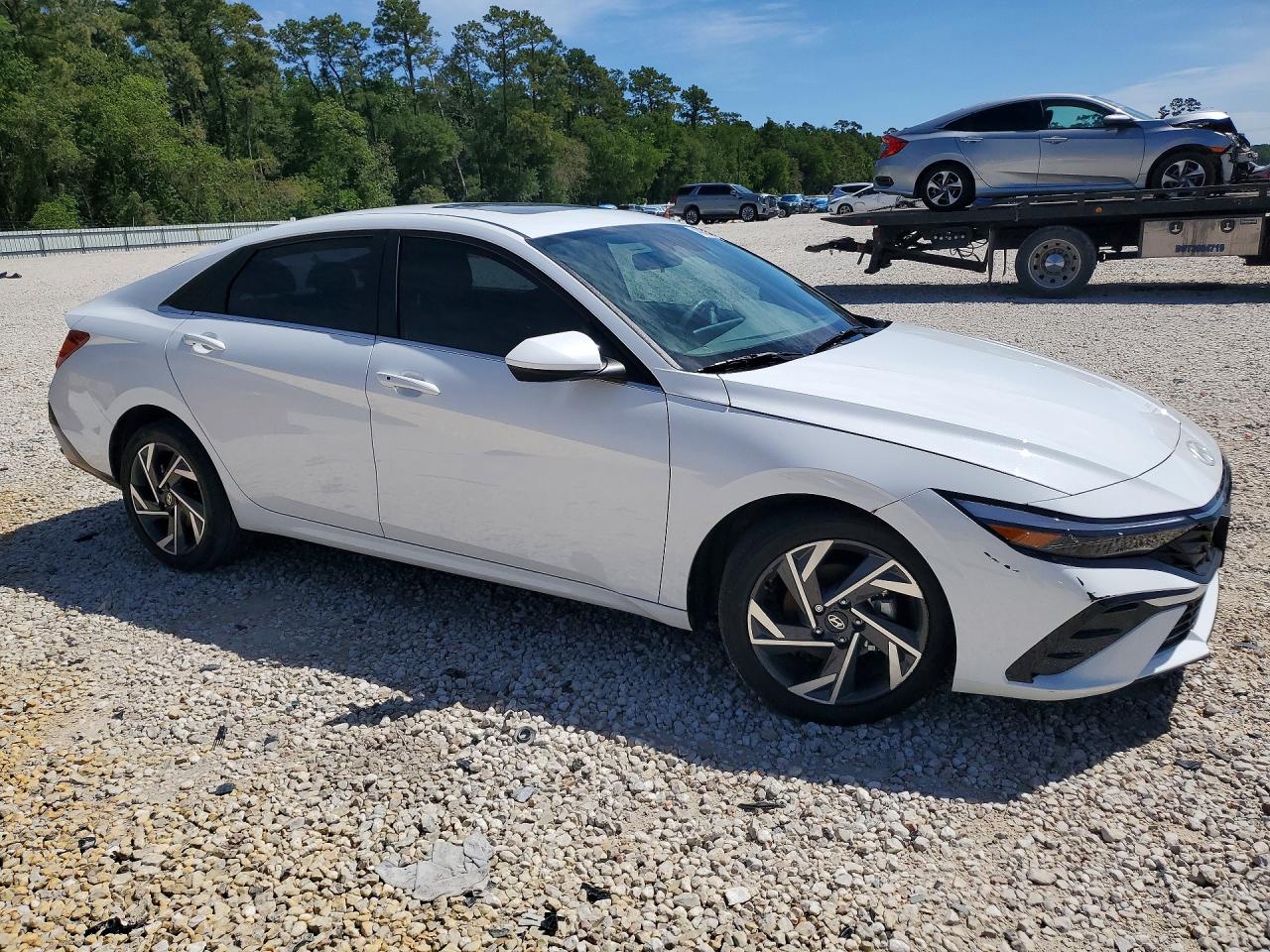 Hyundai ELANTRA Sel