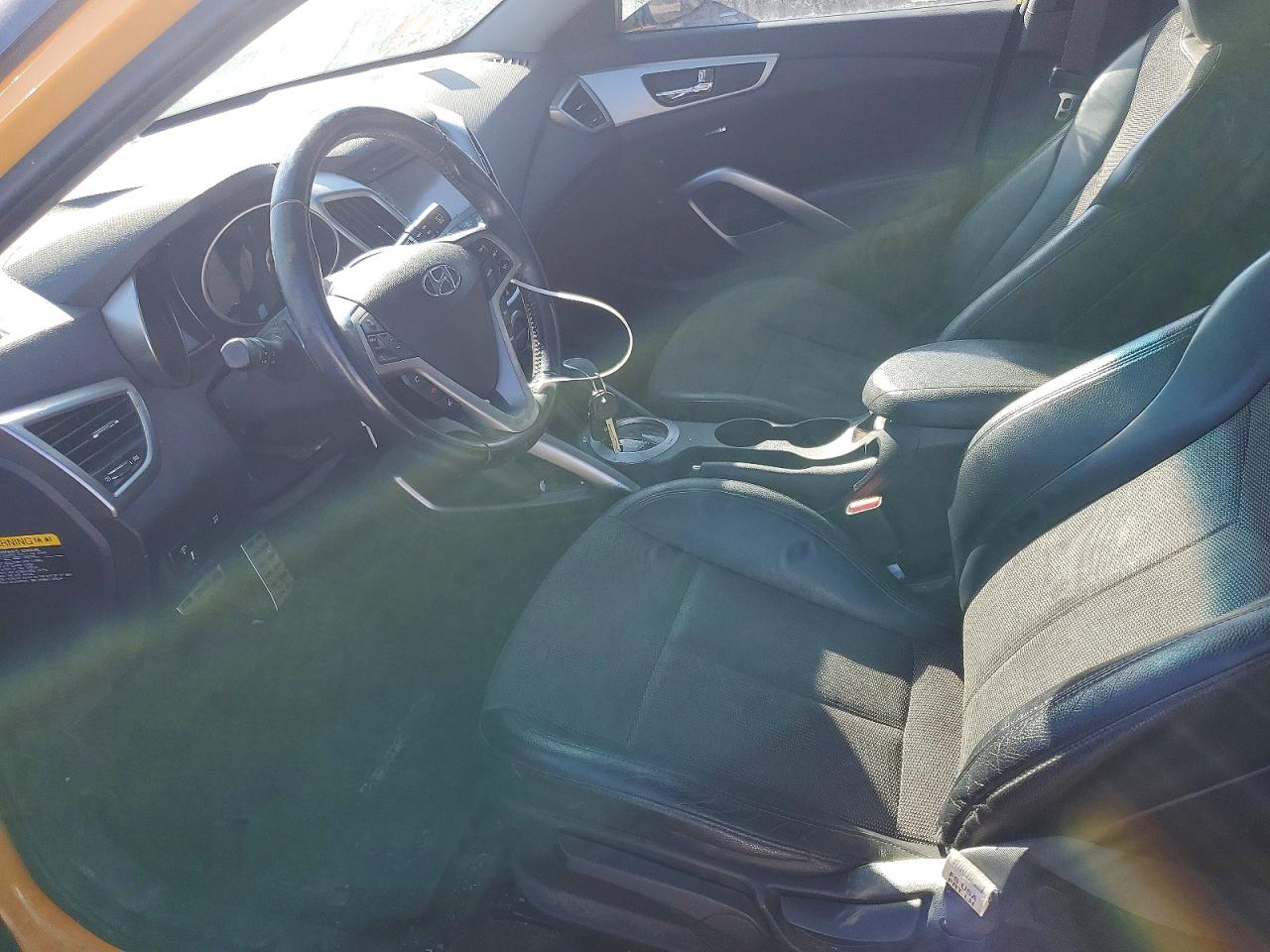 Hyundai VELOSTER