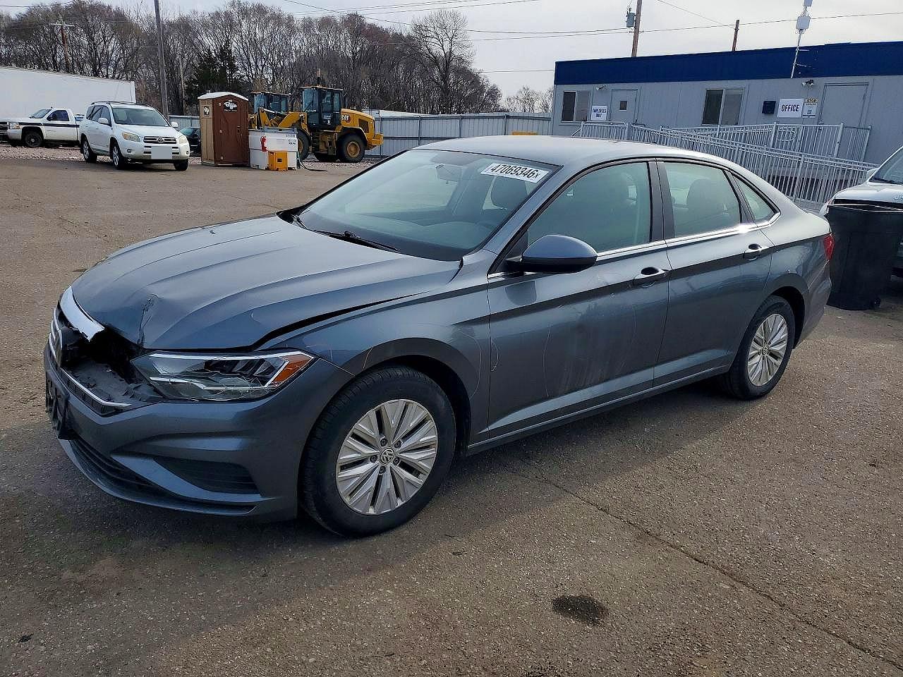 Salvage Volkswagen Jetta Image
