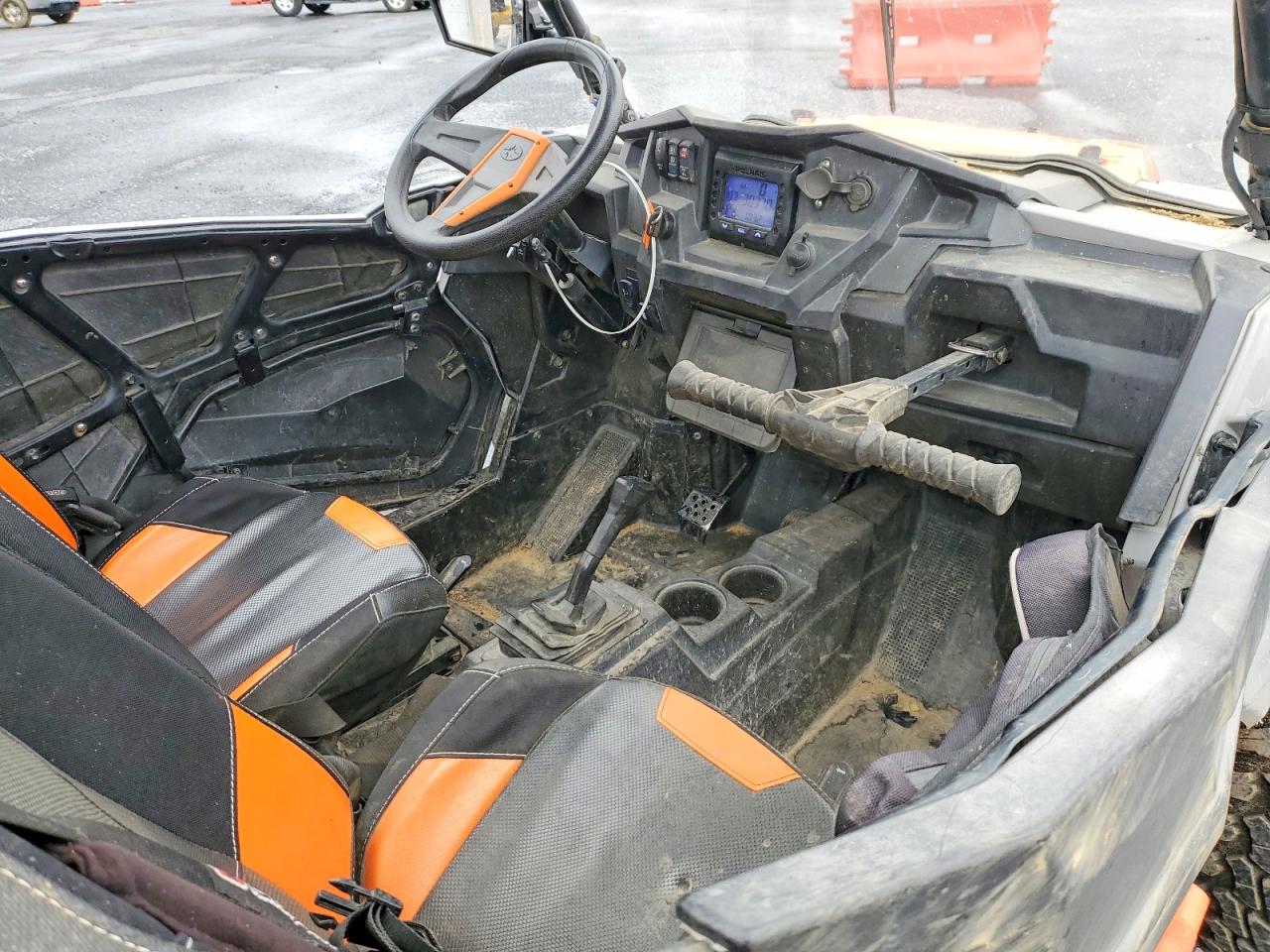 Polaris RZR