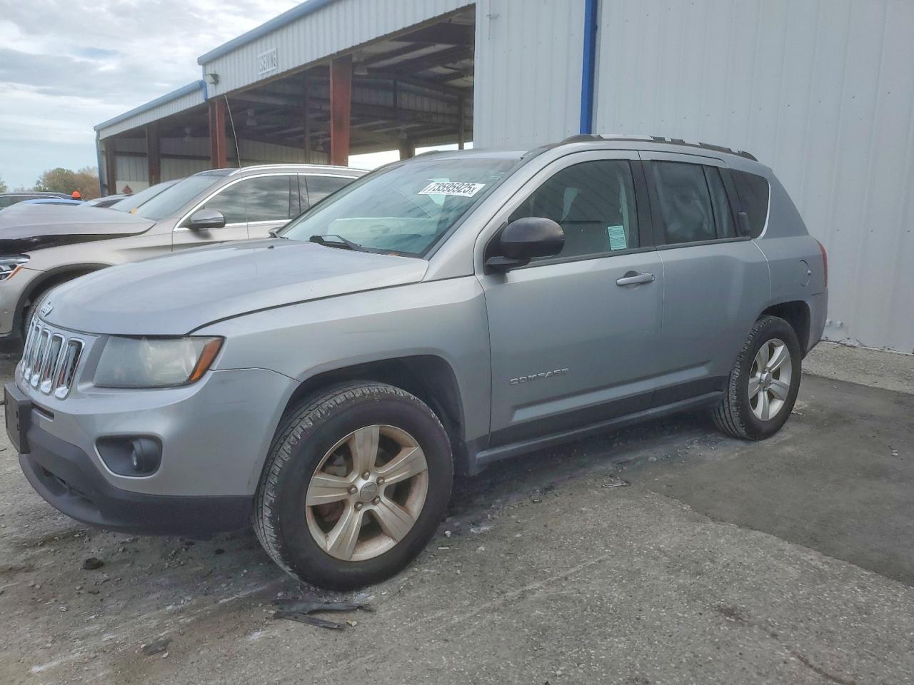 Salvage Jeep Compass Image