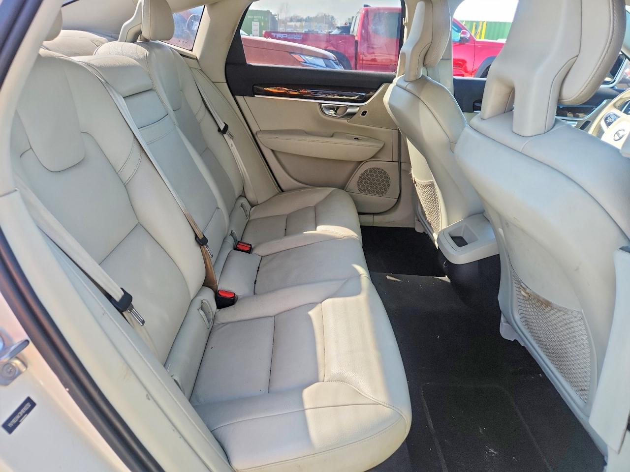 Volvo S90 T5 Momentum