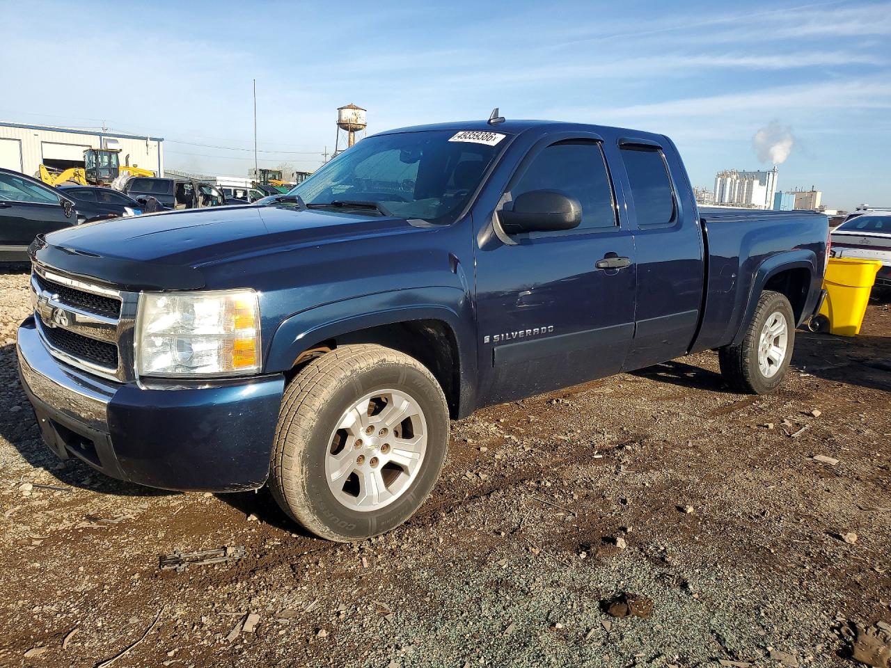 Salvage Chevrolet Silverado Image