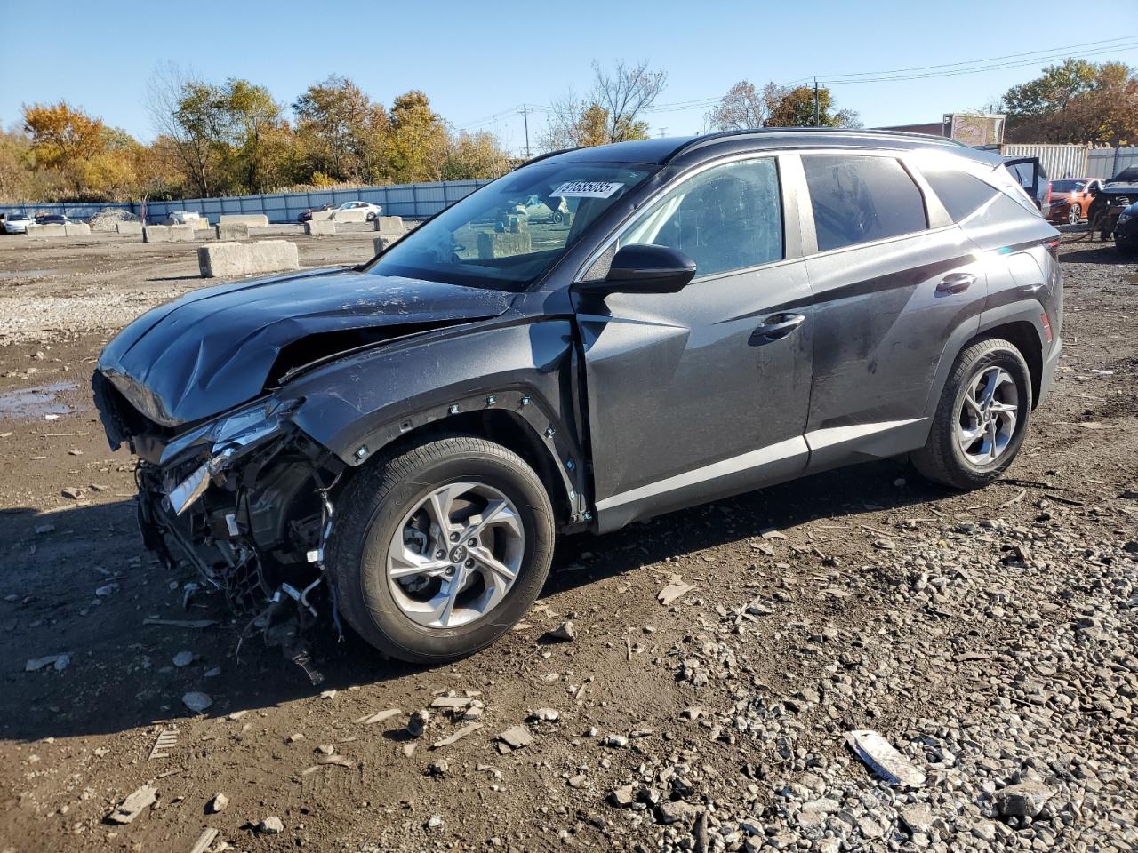 Salvage Hyundai TUCSON Image