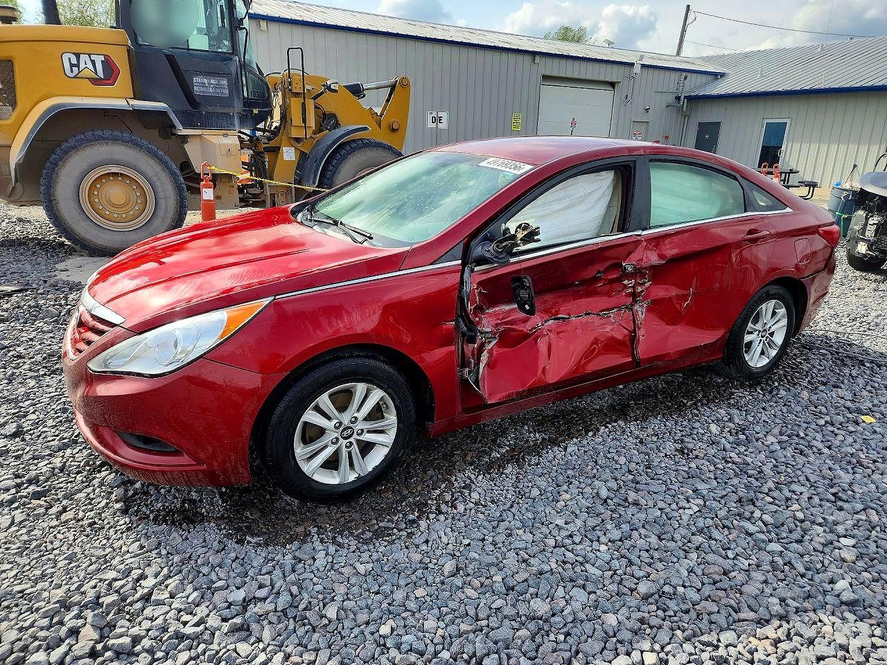 Salvage Hyundai SONATA Image