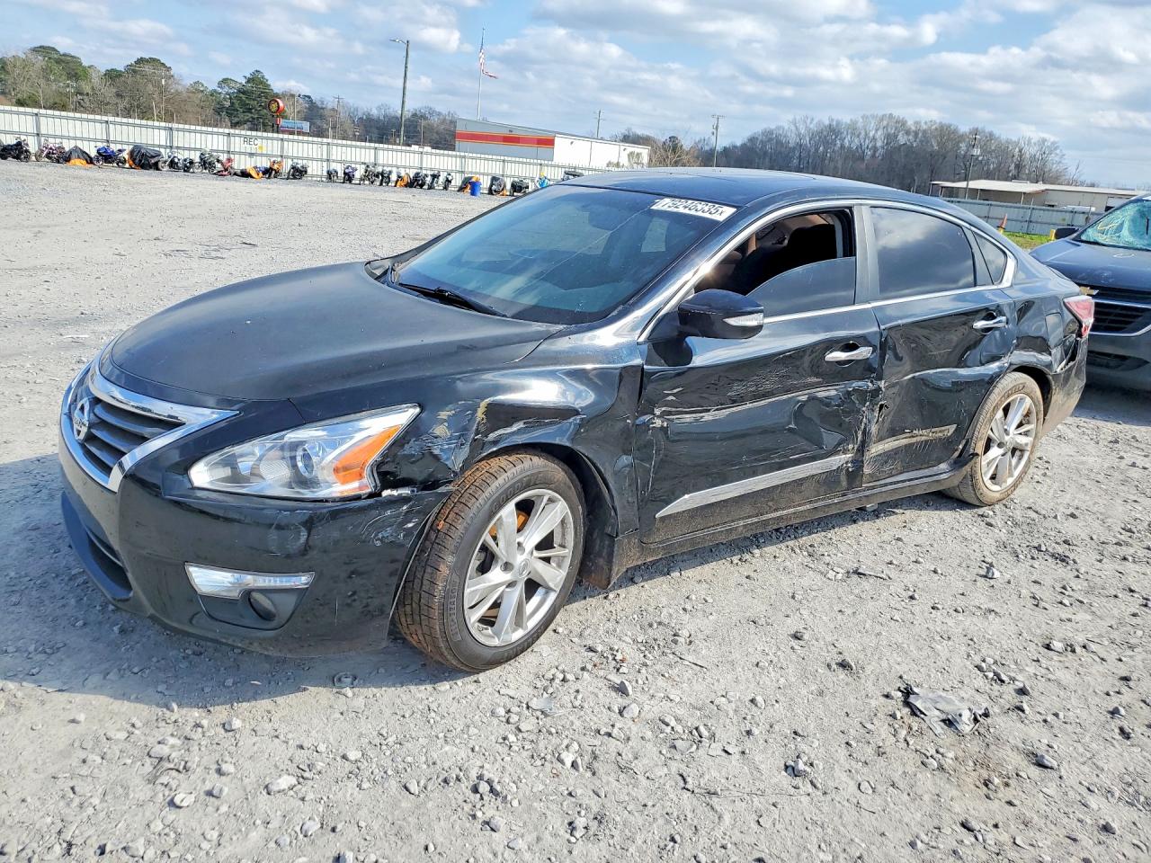 Salvage Nissan Altima Image