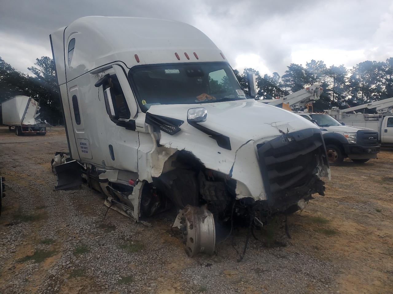 Salvage Freightliner Cascadia 126 Image