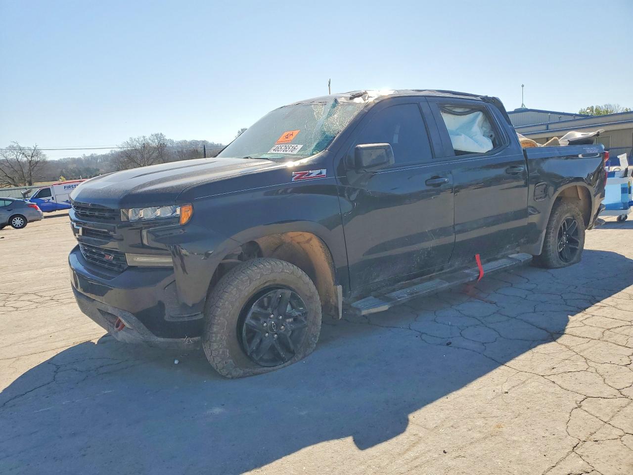 Salvage Chevrolet Silverado Image