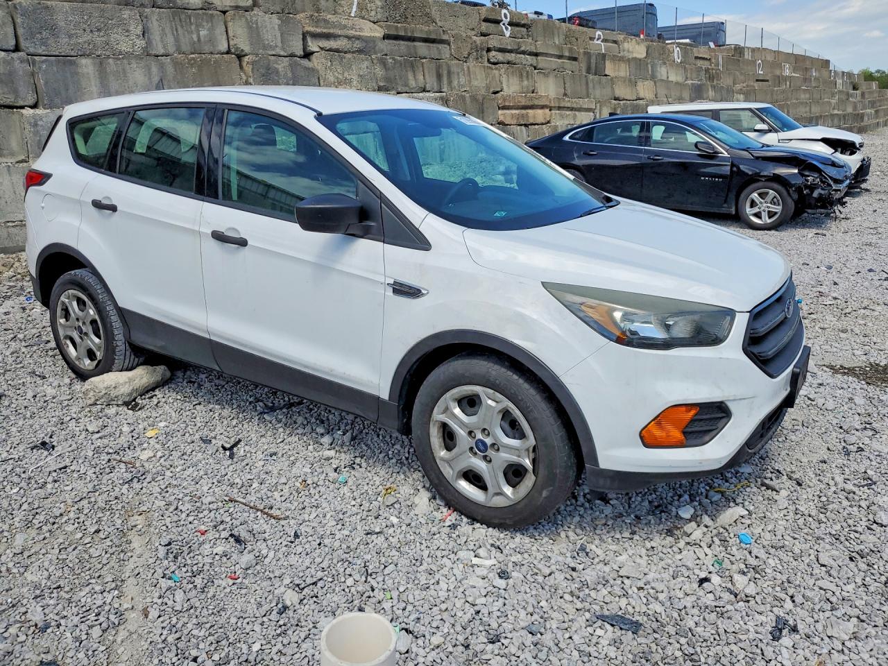 Ford Escape S