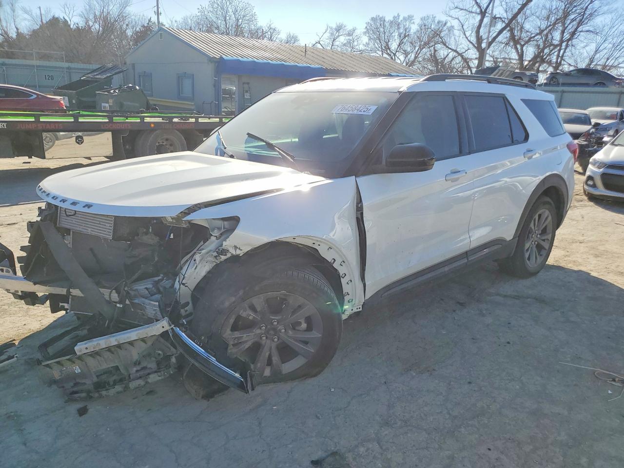 Salvage Ford Explorer Image