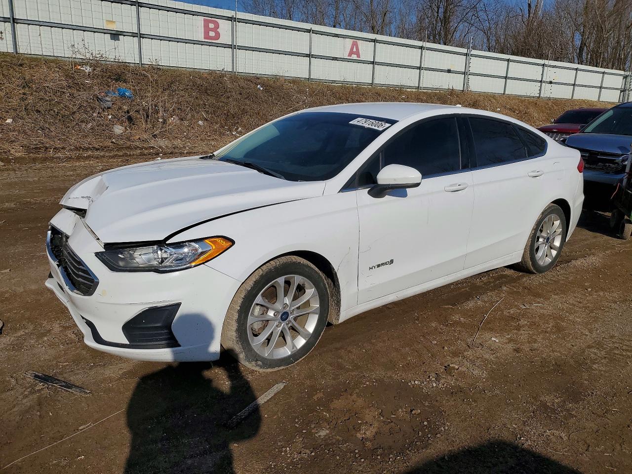Salvage Ford Fusion Image