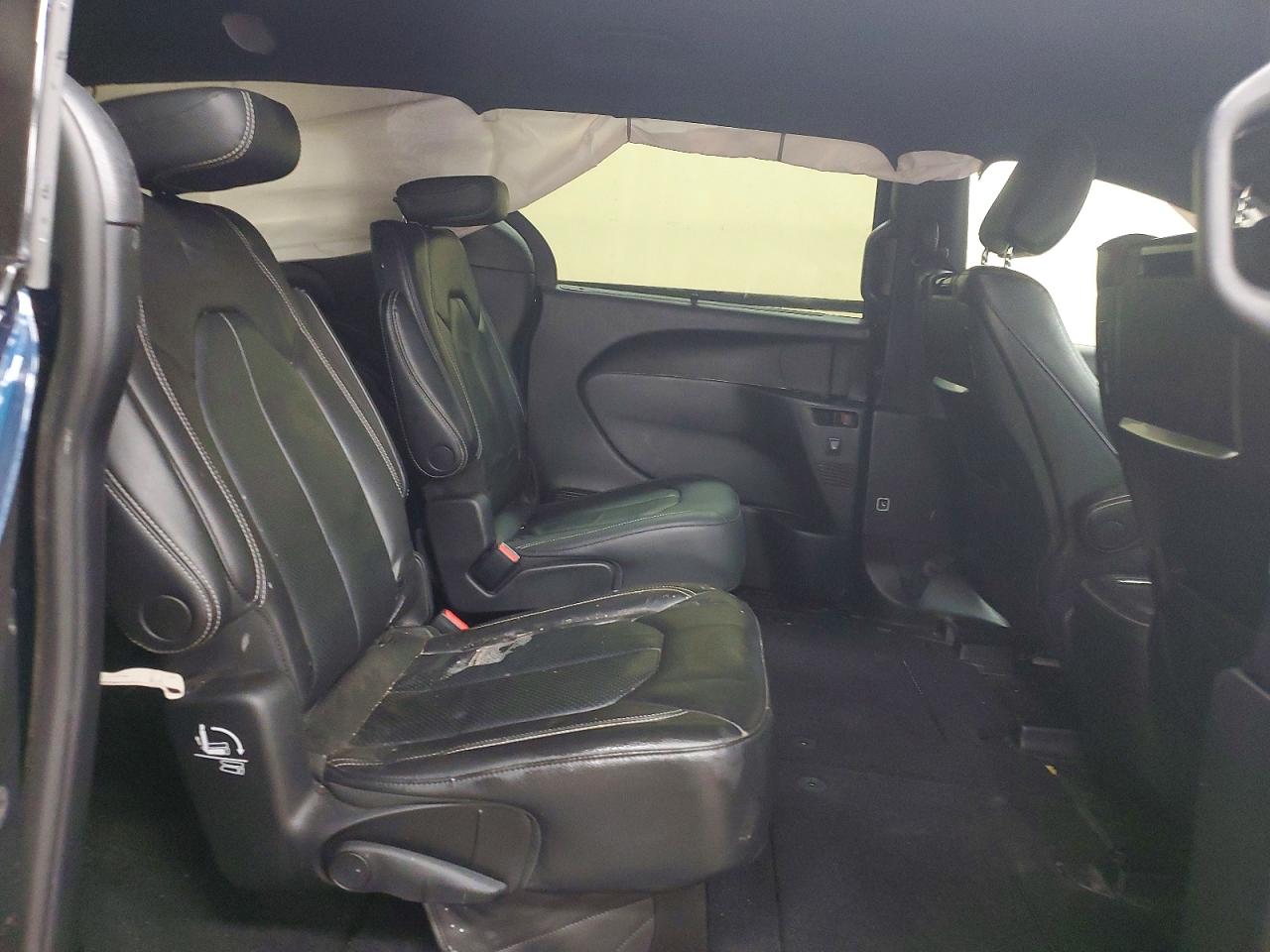 Chrysler Pacifica Touring L