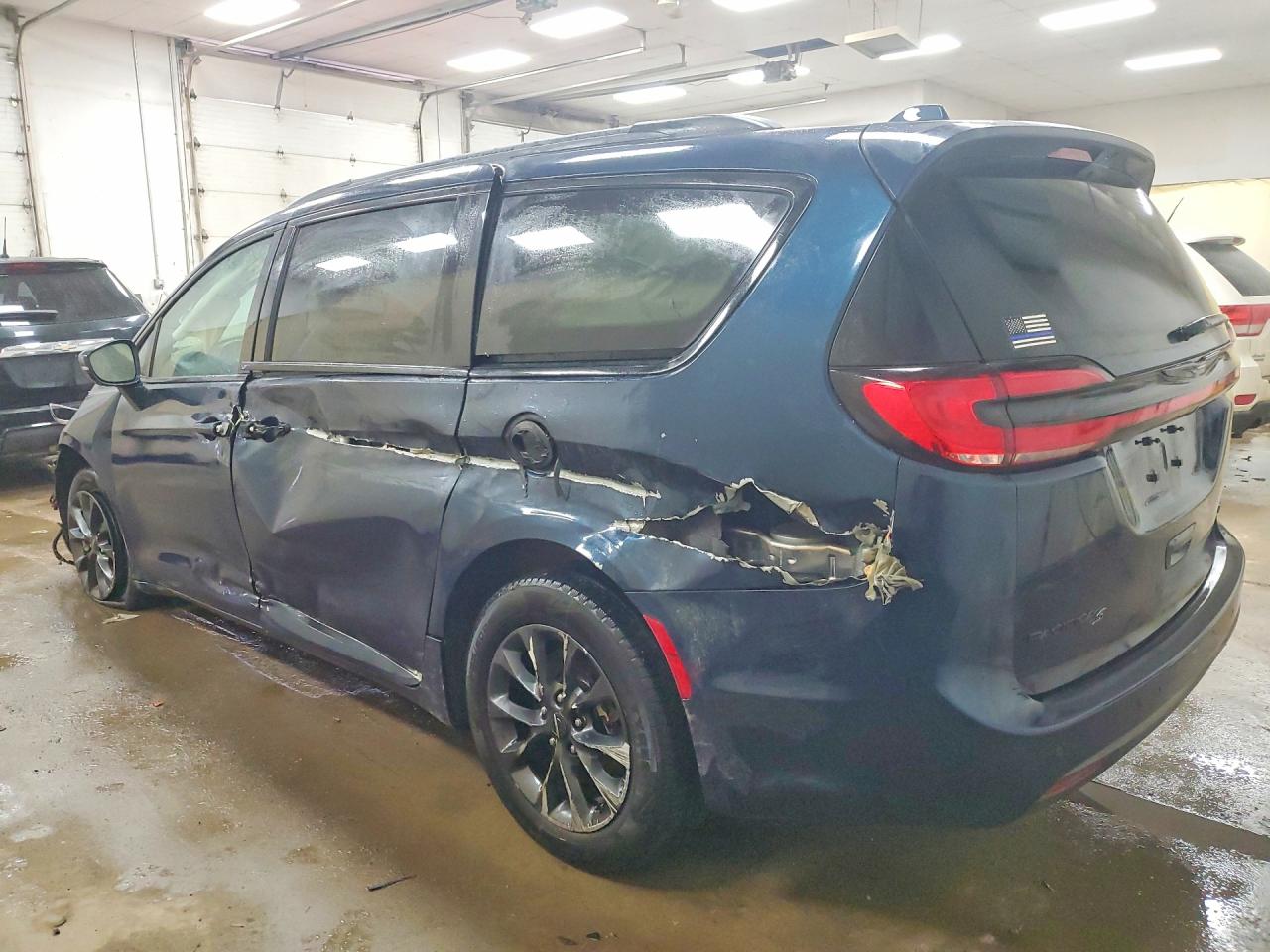 Chrysler Pacifica Touring L