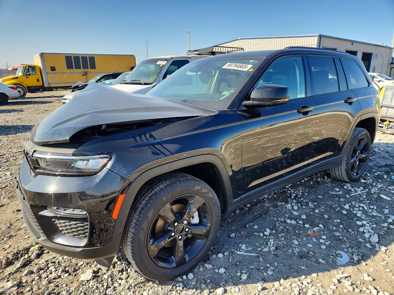 Salvage Jeep Grand Cherokee Image