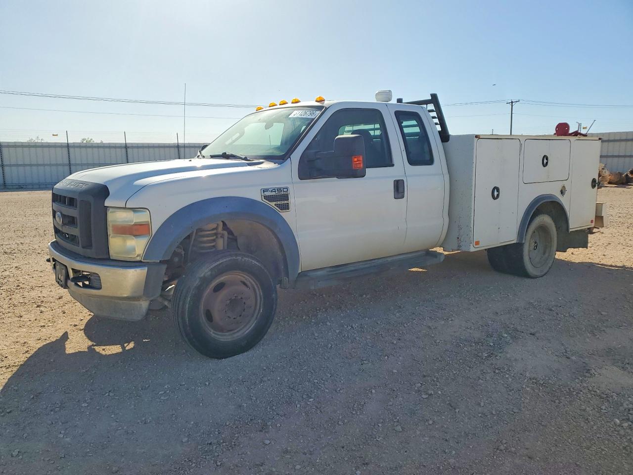 Salvage Ford F-450 Image
