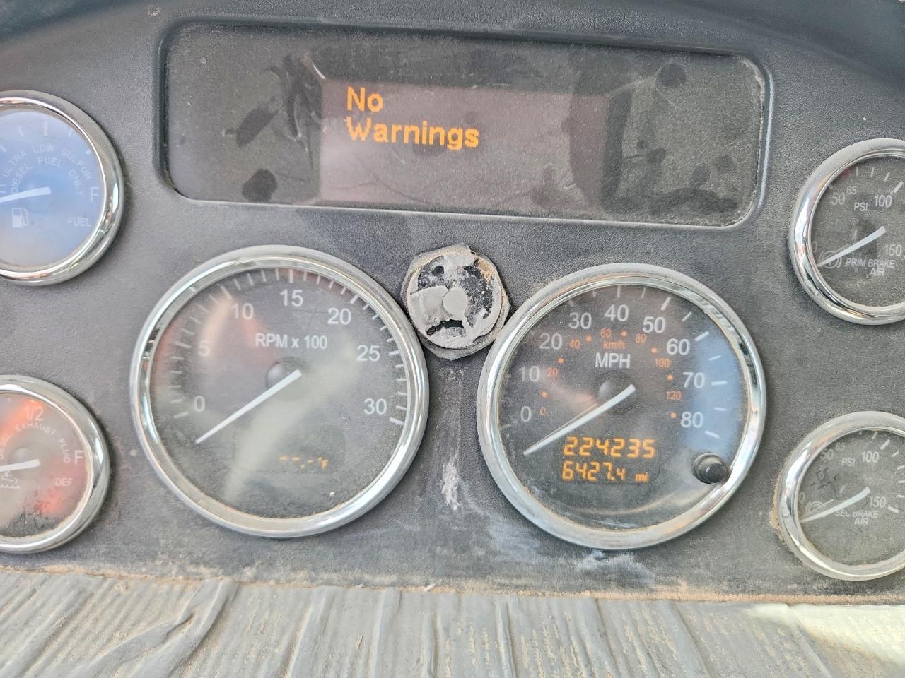 Peterbilt 348