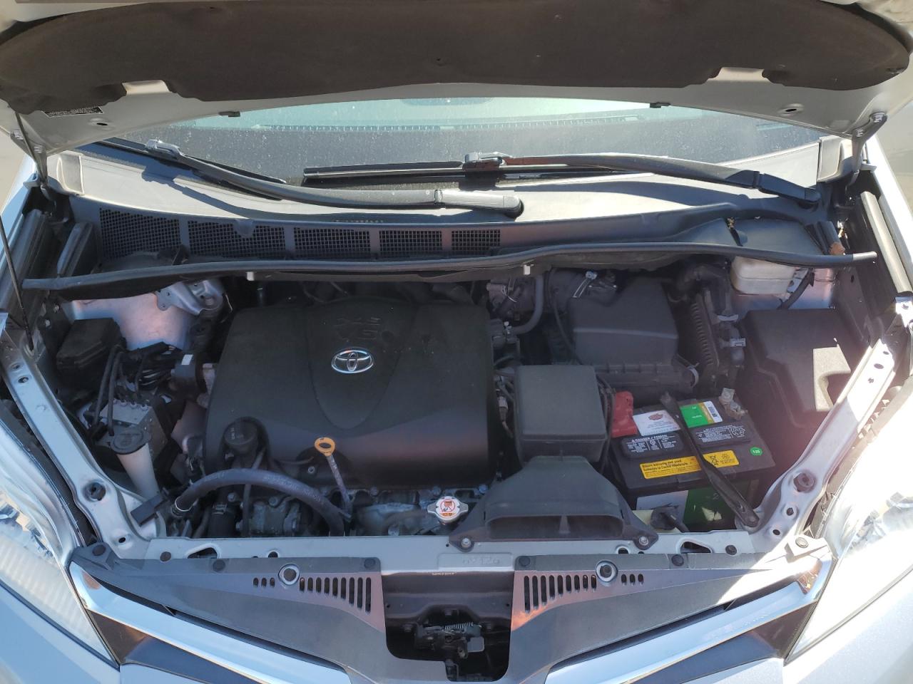 Toyota Sienna Xle 8-passenger